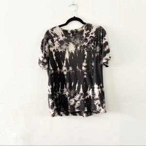 Amnesia Distressed Gray Tie Die Short Sleeves Shirt